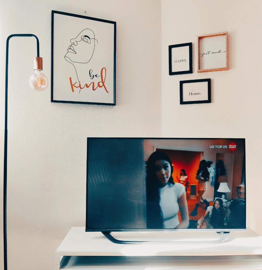 Apartment For Family & Friends Eisingen Екстериор снимка